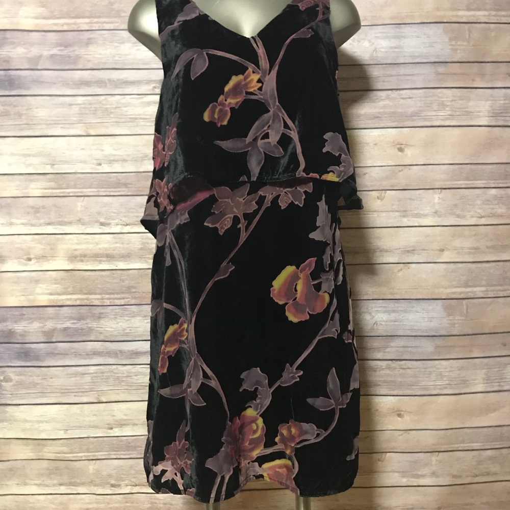 Women’s Everly dress. Size small. New without tags
